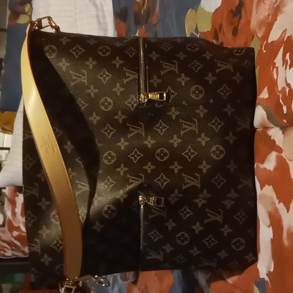 LV Monogram Canvas Melie 12"W x 13"H x 5"D